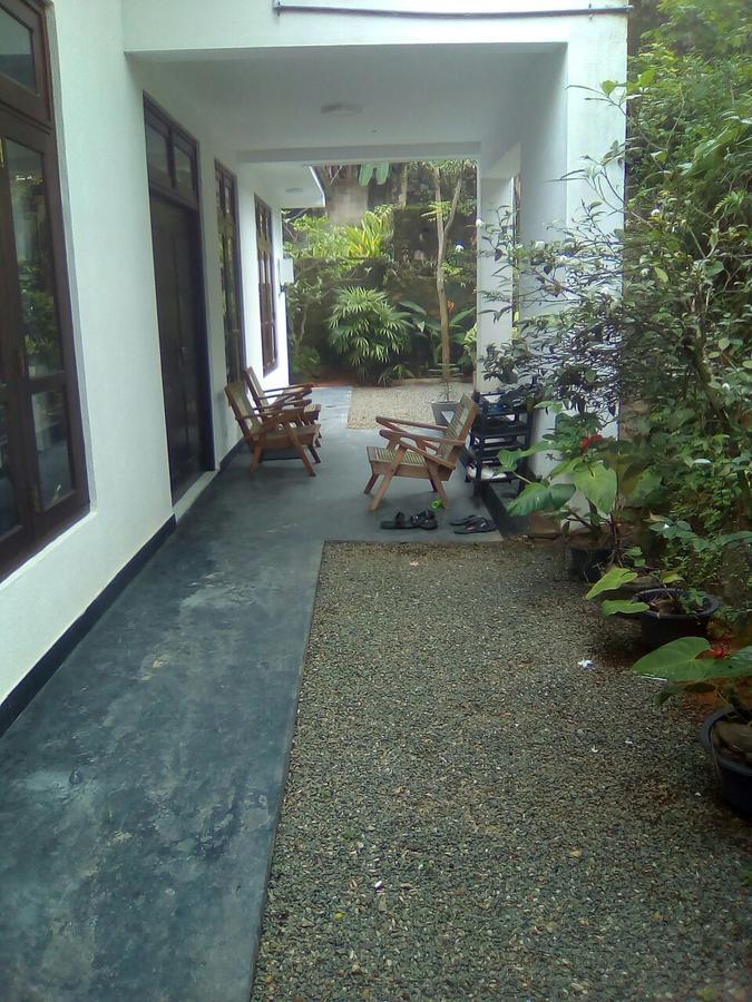 Villa Dineth Unawatuna Esterno foto